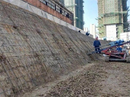 浑江建筑边坡支护